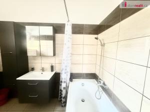 Pronájem bytu 2+1, Děčín - Děčín IX-Bynov, Teplická, 64 m2