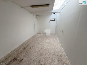 Pronájem obchodního prostoru, Ledeč nad Sázavou, Husovo náměstí, 99 m2