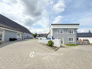 Prodej výrobních prostor, Tavíkovice, 2425 m2