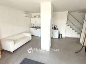 Prodej výrobních prostor, Tavíkovice, 2425 m2