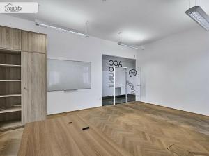 Pronájem kanceláře, Praha - Nové Město, Soukenická, 212 m2