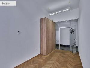 Pronájem kanceláře, Praha - Nové Město, Soukenická, 212 m2