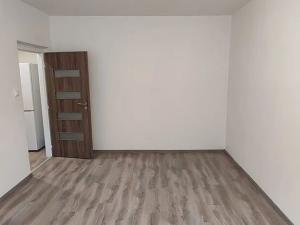 Pronájem bytu 2+1, Cheb, Kosmonautů, 54 m2
