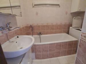 Pronájem bytu 2+1, Praha - Hloubětín, Zelenečská, 52 m2