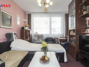 Prodej bytu 3+1, Praha - Kyje, Manželů Dostálových, 62 m2