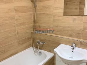 Pronájem bytu 2+kk, České Budějovice, Bezdrevská, 48 m2