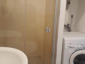 Pronájem bytu 1+kk, Praha - Žižkov, Jeseniova, 28 m2