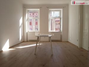 Prodej bytu 3+1, Karlovy Vary - Rybáře, Sokolovská, 93 m2