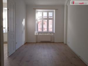 Prodej bytu 3+1, Karlovy Vary - Rybáře, Sokolovská, 93 m2