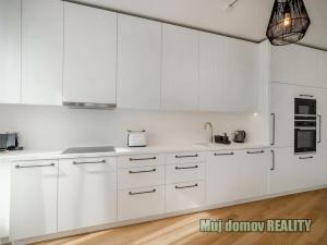 Pronájem bytu 3+kk, Praha - Holešovice, Komunardů, 106 m2