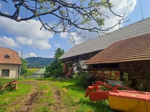 Prodej domu, Rovensko pod Troskami - Václaví, 400 m2