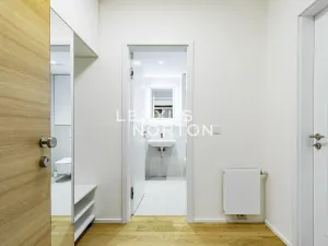 Pronájem bytu 1+kk, Praha - Holešovice, U průhonu, 32 m2