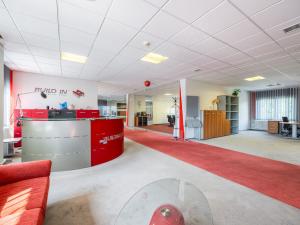 Pronájem obchodního prostoru, Nymburk, Dopravní, 200 m2