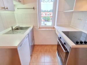 Pronájem bytu 1+kk, Praha - Řepy, Žalanského, 40 m2
