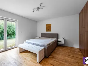 Prodej vícegeneračního domu, Podolanka, Pod Strání, 333 m2