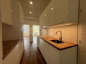 Pronájem bytu 3+kk, Praha - Vysočany, Podnádražní, 73 m2