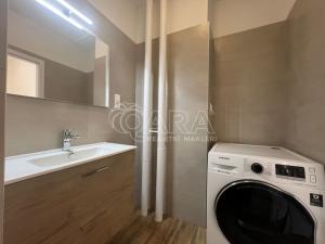 Pronájem bytu 3+kk, Praha - Vysočany, Podnádražní, 73 m2