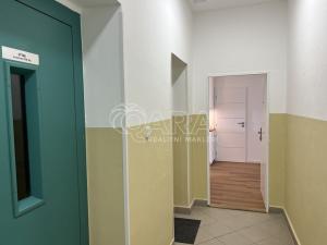 Pronájem bytu 3+kk, Praha - Vysočany, Podnádražní, 73 m2