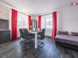 Prodej rodinného domu, Radonice, Příčná, 63 m2