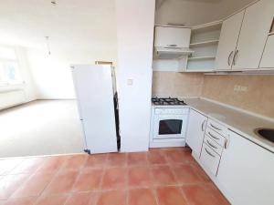 Pronájem bytu 2+kk, Praha, U páté baterie, 50 m2