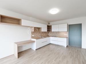 Pronájem bytu 2+kk, Praha - Vysočany, Svatošových, 65 m2
