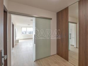 Pronájem bytu 2+kk, Praha - Vysočany, Svatošových, 65 m2