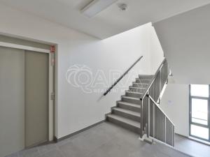 Pronájem bytu 2+kk, Praha - Vysočany, Svatošových, 65 m2