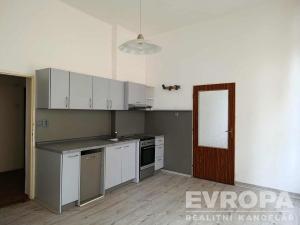 Pronájem bytu 4+1, Liberec - Liberec II-Nové Město, Studničná, 109 m2
