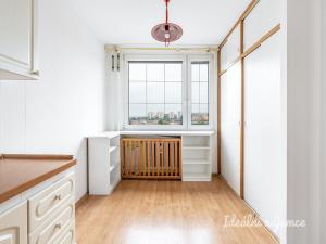 Pronájem bytu 3+1, Praha - Kobylisy, Kaňkovského, 70 m2