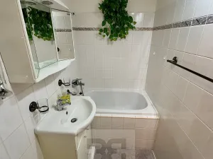 Pronájem bytu 2+1, Praha - Černý Most, Bratří Venclíků, 43 m2