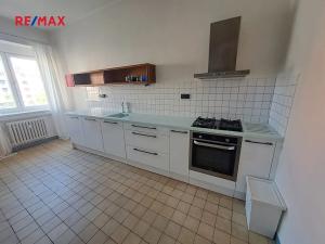 Pronájem bytu 2+1, Praha - Žižkov, Basilejské náměstí, 75 m2