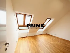 Pronájem kanceláře, Praha - Smíchov, Štefánikova, 129 m2