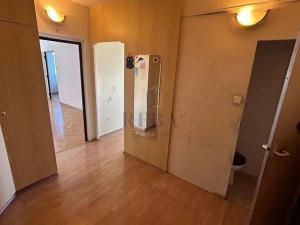 Prodej bytu 3+1, Karlovy Vary, Vítězná, 74 m2