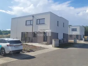 Prodej rodinného domu, Kladno - Dubí, Pechlátova, 353 m2