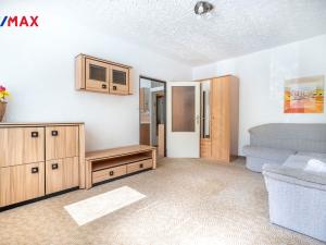 Pronájem bytu 1+1, Karlovy Vary - Stará Role, Závodu míru, 38 m2
