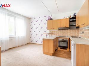 Pronájem bytu 1+1, Karlovy Vary - Stará Role, Závodu míru, 38 m2