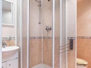 Pronájem bytu 1+1, Karlovy Vary - Stará Role, Závodu míru, 38 m2
