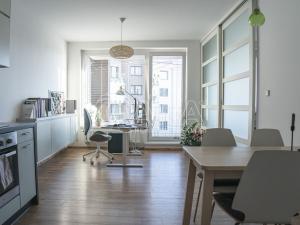 Pronájem bytu 2+kk, Praha, Zakšínská, 61 m2