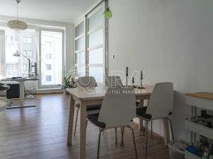 Pronájem bytu 2+kk, Praha, Zakšínská, 61 m2