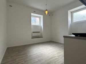 Pronájem bytu 1+kk, Praha - Dejvice, Šárecká, 18 m2