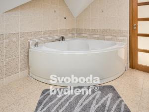 Prodej rodinného domu, Nelahozeves, Zagarolská, 228 m2