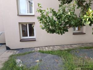 Pronájem bytu 1+kk, Praha, Polabská, 19 m2