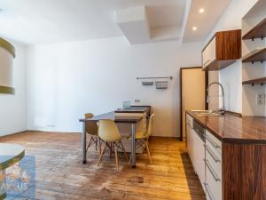 Pronájem bytu 2+kk, Praha - Žižkov, Ježkova, 43 m2