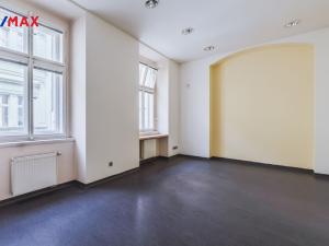 Pronájem obchodního prostoru, Praha - Staré Město, Staroměstské náměstí, 350 m2