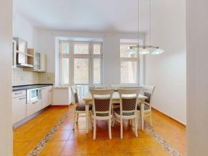 Prodej bytu 2+1, Karlovy Vary, Foersterova, 69 m2