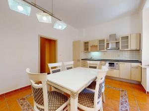 Prodej bytu 2+1, Karlovy Vary, Foersterova, 69 m2