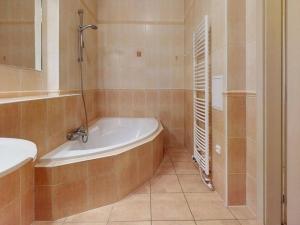Prodej bytu 2+1, Karlovy Vary, Foersterova, 69 m2