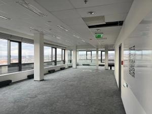 Pronájem kanceláře, Praha - Libeň, Českomoravská, 940 m2
