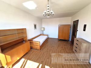 Pronájem bytu 1+1, Praha - Troja, Krynická, 29 m2