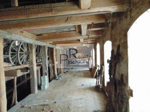 Prodej historického objektu, Znojmo - Oblekovice, 1530 m2